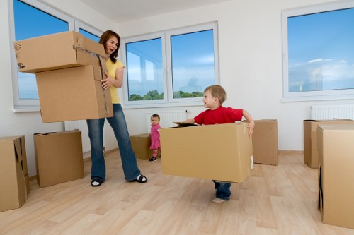Local packing and unpacking support for homes and offices near Swiss Cottage